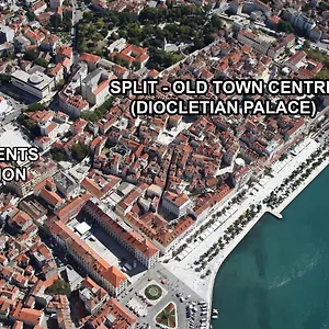 Val Apartment Split