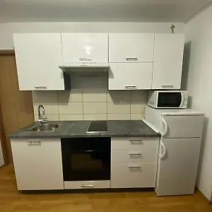 apartments-marko-vir.hotelinzadar.com/
