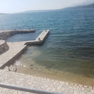 apartmani-peric-meka-draga.hotelinzadar.com/