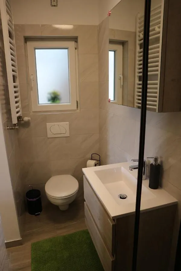 Apartments Komel I Opatija 0*,