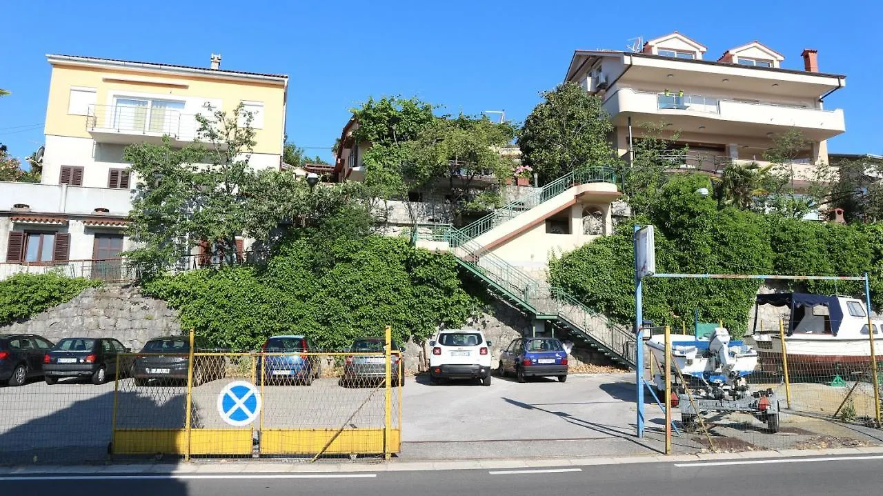 Apartments Komel I Opatija 0*,